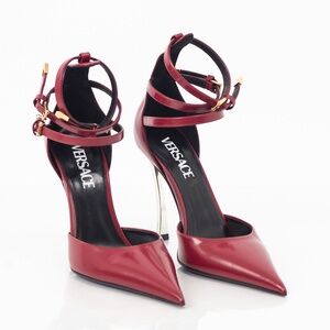 Versace Pin Point Leather Pump Women's Brand New without box size 36.5 Black